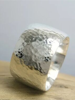 Wide Silver Hammered Texture Band Size 8 NWOT